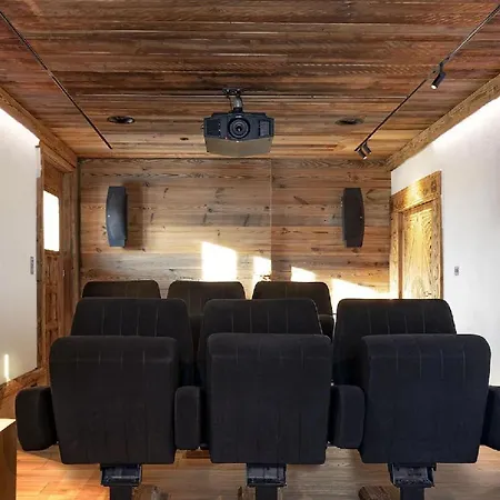 Holiday home Chalet D'exception Face Au Mont Blanc