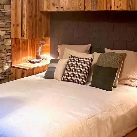 Holiday home Chalet D'exception Face Au Mont Blanc Cordon